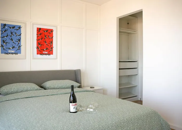 Kiki\'S Sea View Studio